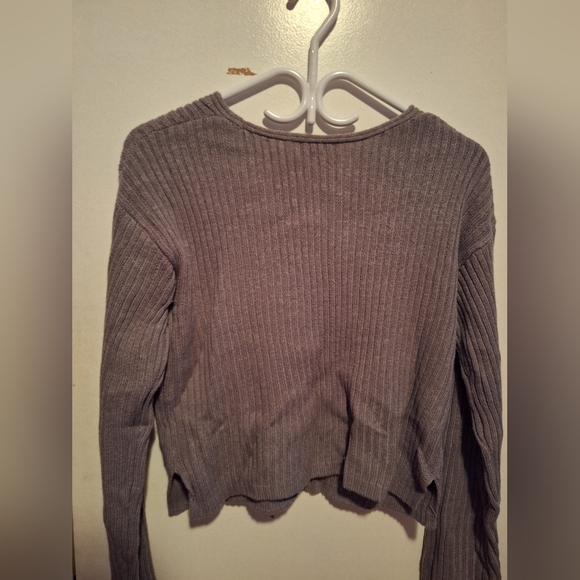 Wild Fable v-neck sweater - Picture 4 of 5
